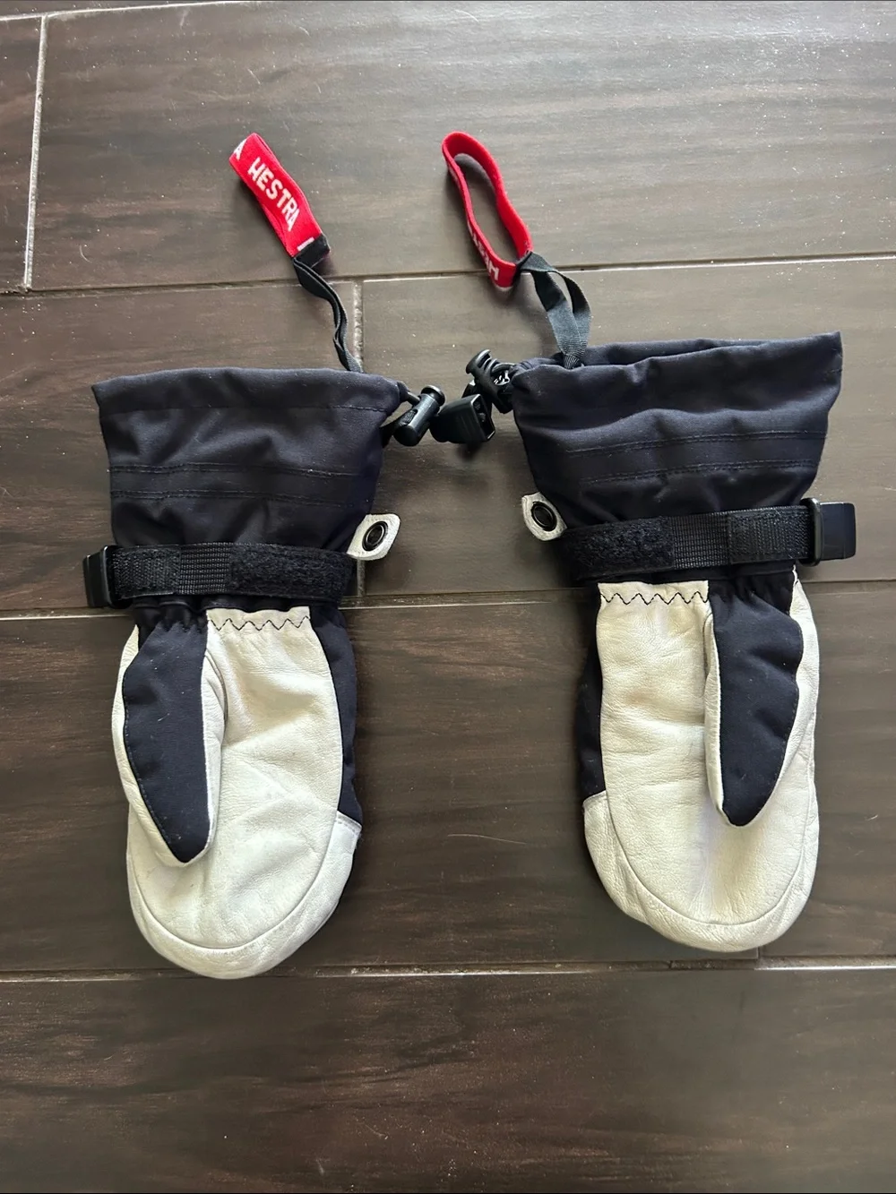 Hestra Ski Glove /Mitten  Size 6 Unisex